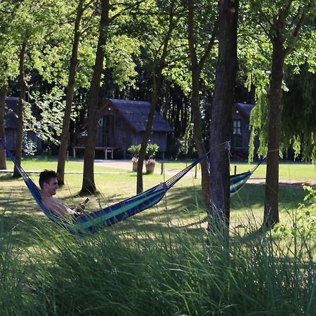 Готель Achilles Park Дьєр Екстер'єр фото